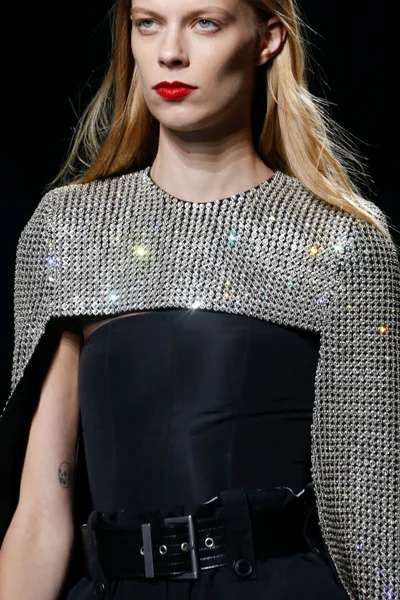 Look 150